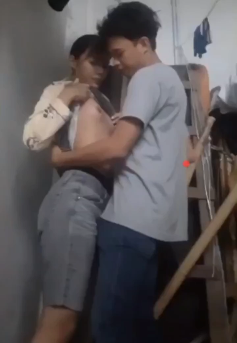 Lén lút địt nhau của cặp đôi trẻ